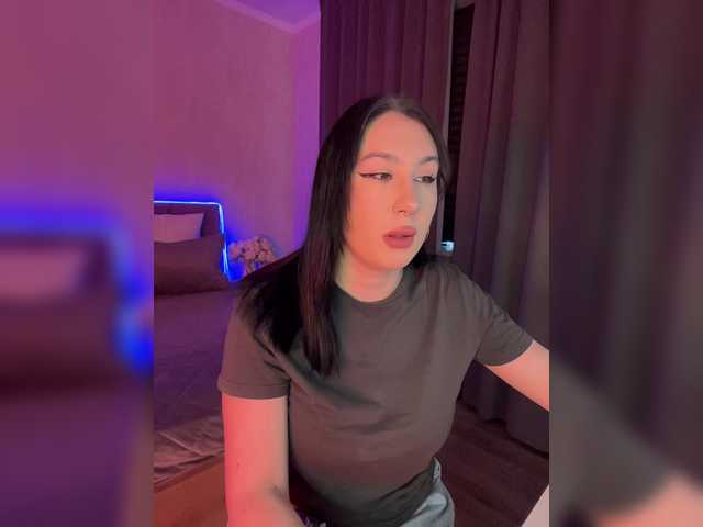 CurvyWoman-'s BongaCams show and profile