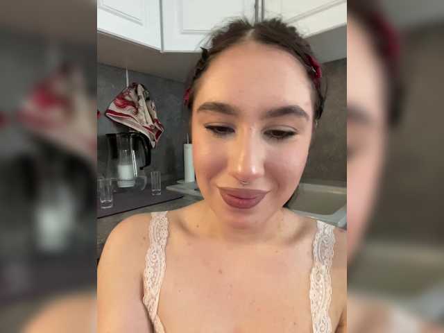 CurvyWoman-'s BongaCams show and profile