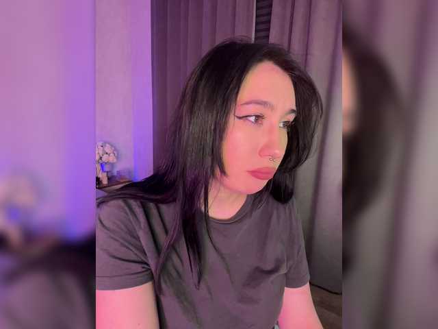 CurvyWoman-'s BongaCams show and profile