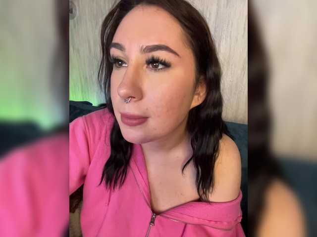 CurvyWoman- from BongaCams is Freechat