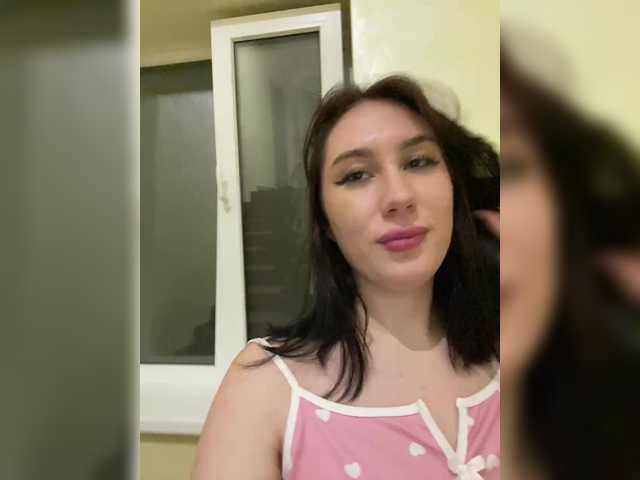 CurvyWoman-'s BongaCams show and profile