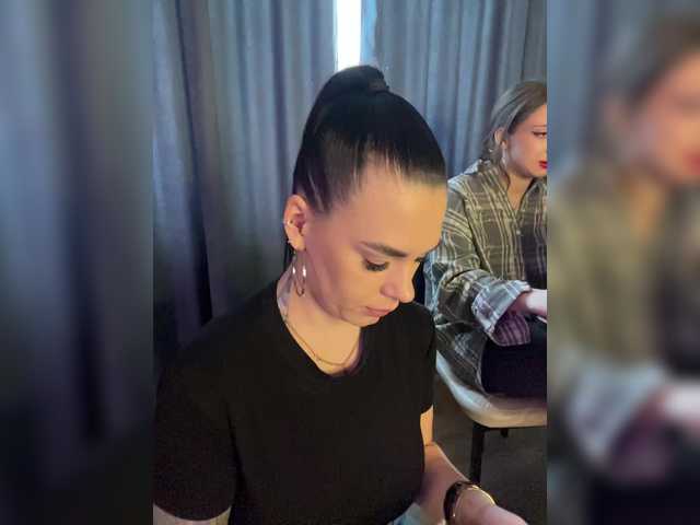 CurvyWoman- streaming now