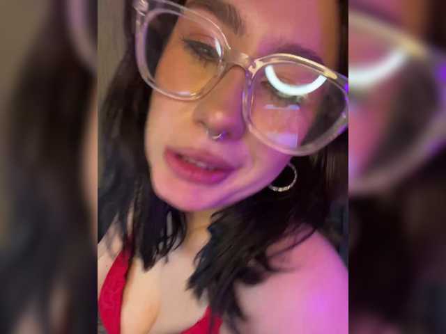 CurvyWoman-'s BongaCams show and profile