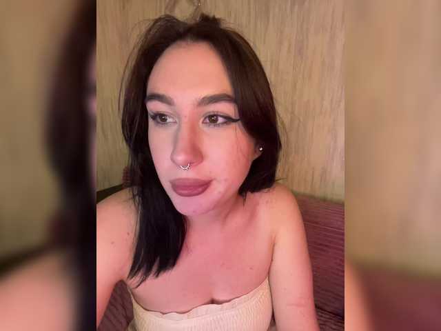 CurvyWoman- – webcam model profile photo