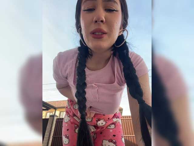 CurvyWoman- from BongaCams