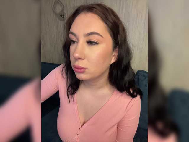 CurvyWoman-'s BongaCams show and profile