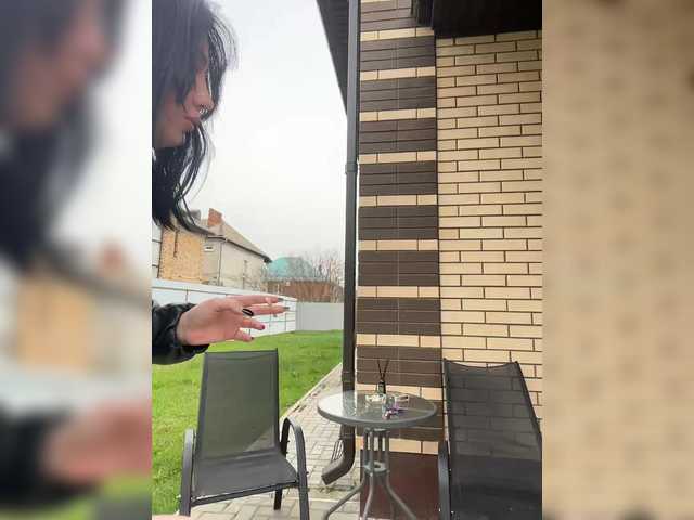 CurvyWoman-'s BongaCams show and profile