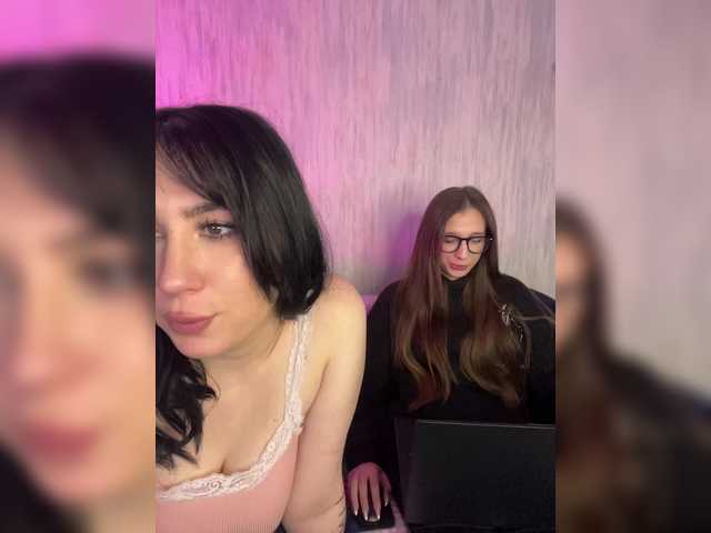 CurvyWoman-'s BongaCams show and profile