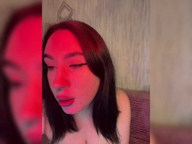 CurvyWoman-'s BongaCams show and profile