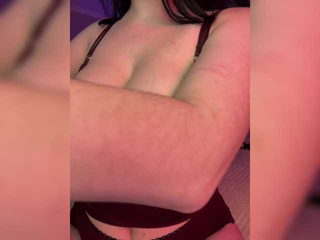 CurvyWoman- from BongaCams is Freechat