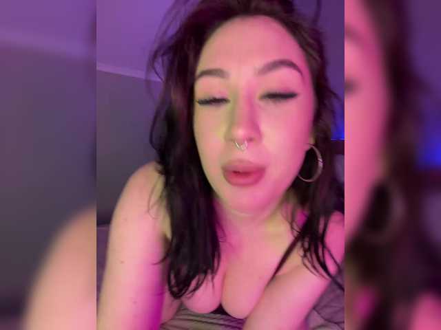 CurvyWoman- from BongaCams is Freechat