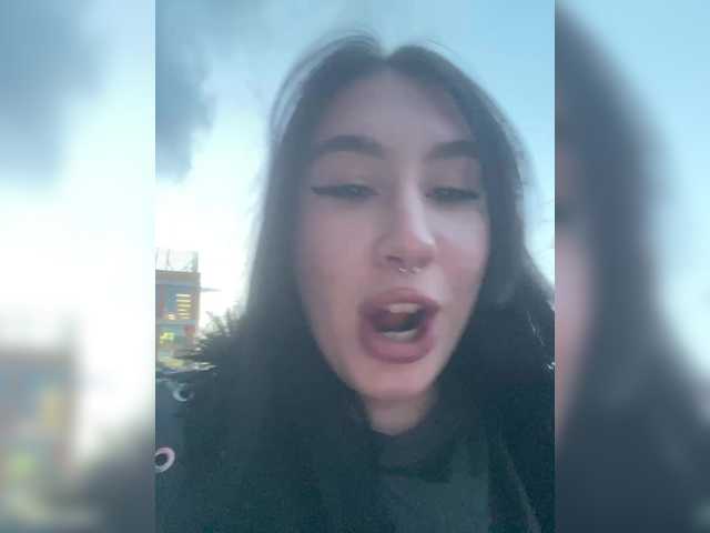 CurvyWoman-'s BongaCams show and profile