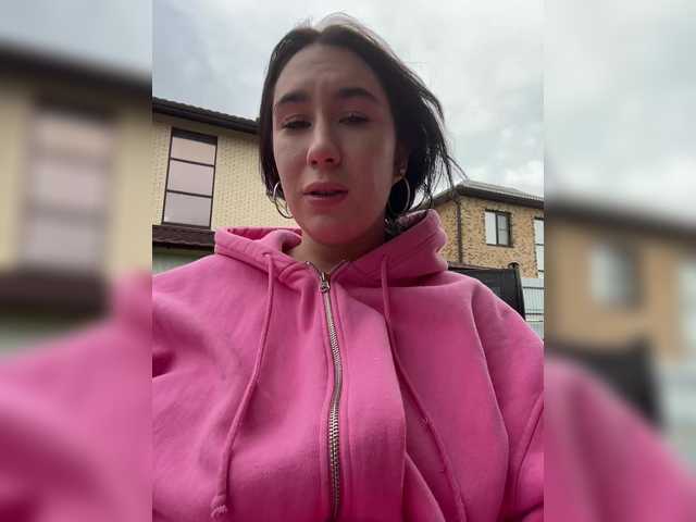 CurvyWoman-'s BongaCams show and profile