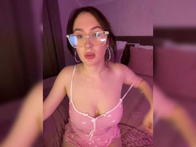 CurvyWoman- live cam