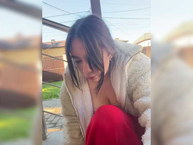  CurvyWoman- chat room