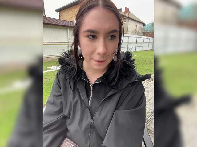 CurvyWoman-'s BongaCams show and profile