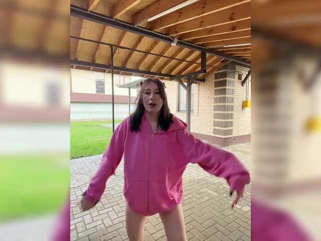 CurvyWoman- from BongaCams is Freechat