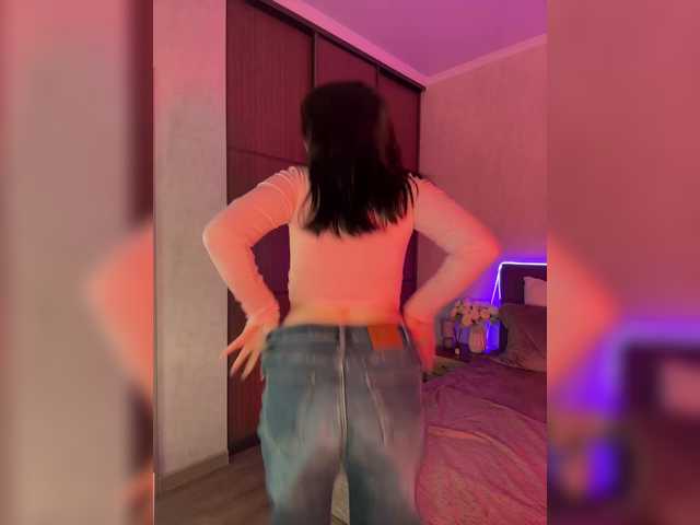 CurvyWoman-'s BongaCams show and profile