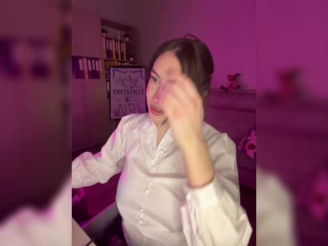 CurvyWoman-'s BongaCams show and profile