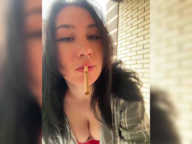 CurvyWoman-'s BongaCams show and profile