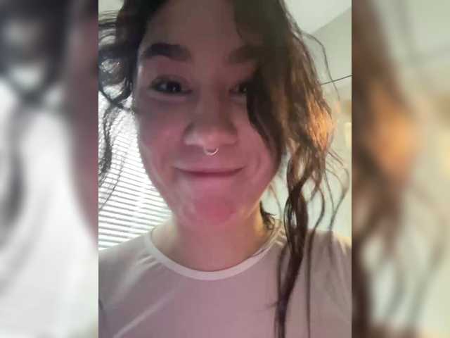 CurvyWoman-'s BongaCams show and profile