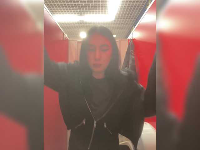 CurvyWoman-'s BongaCams show and profile