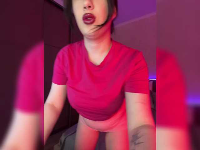 CurvyWoman-'s BongaCams show and profile