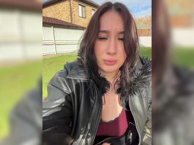 CurvyWoman-'s BongaCams show and profile