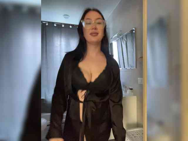 CurvyWoman- CurvyWoman-