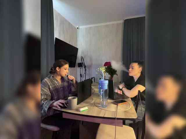 live chatting CurvyWoman-