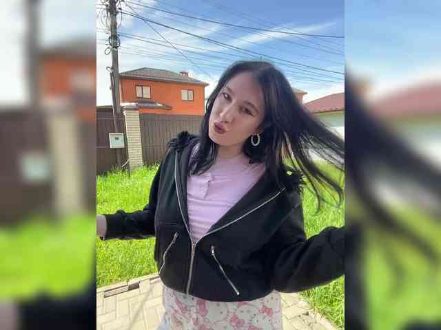 CurvyWoman- Live Webcam on BongaCams