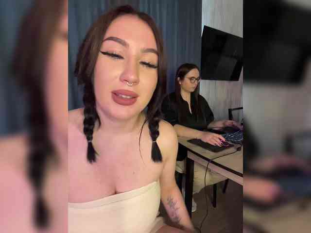 BustyLina webcam