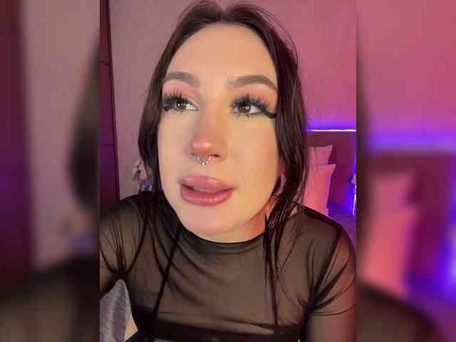 CurvyWoman- Live Webcam on BongaCams