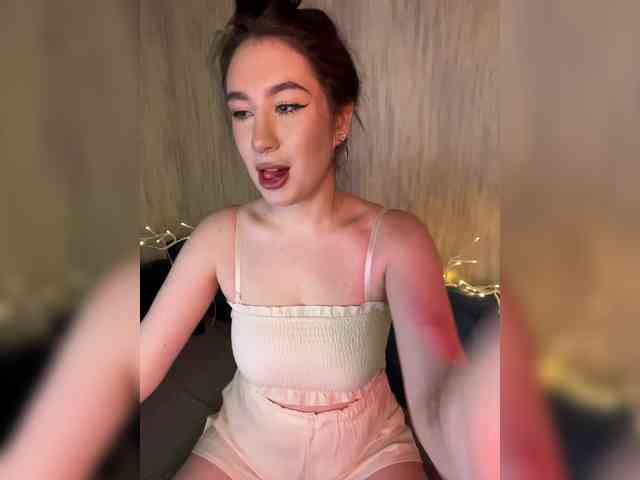 CurvyWoman- Live Webcam on BongaCams