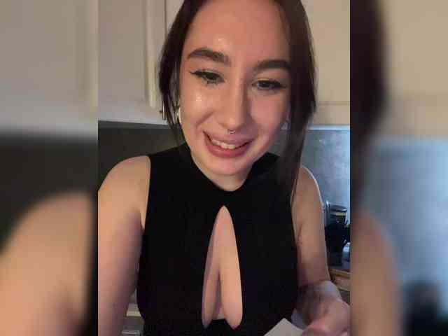 CurvyWoman- Live Webcam on BongaCams