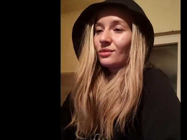 CuteSlutty4u's BongaCams show and profile