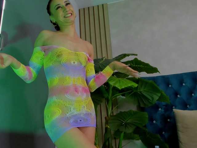 AsshleySing's BongaCams show and profile