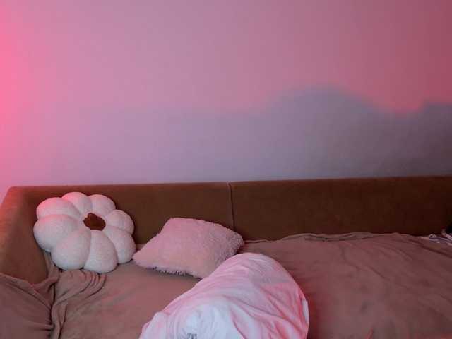 ShauLisse's BongaCams show and profile