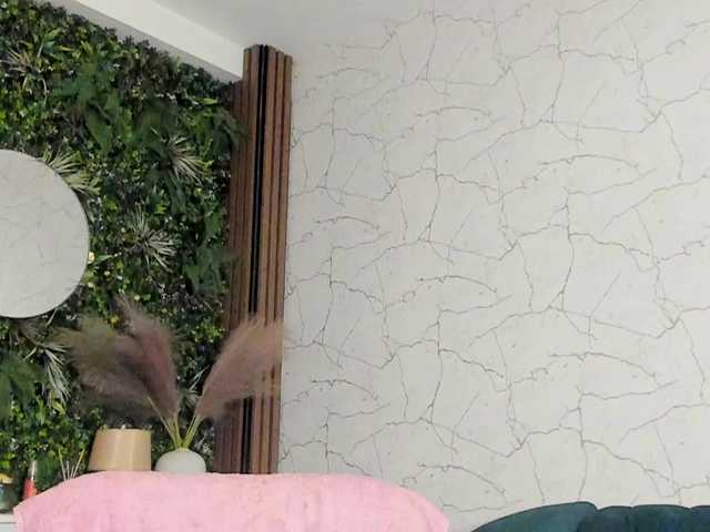 sisi-von-dee's BongaCams show and profile