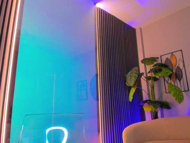 sisi-von-dee's BongaCams show and profile