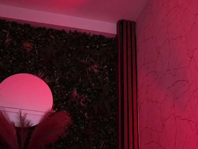 sisi-von-dee's BongaCams show and profile