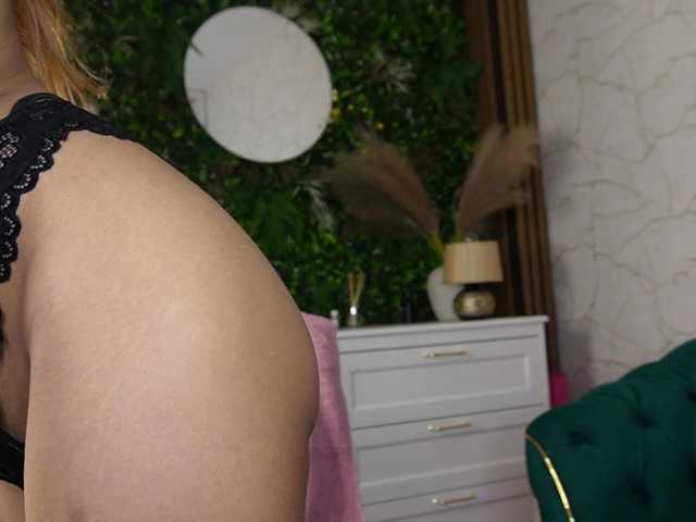 sisi-von-dee's BongaCams show and profile