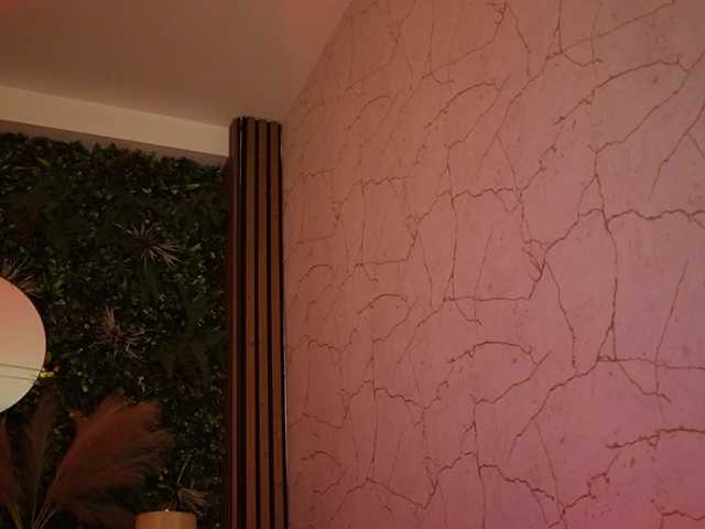 sisi-von-dee's BongaCams show and profile