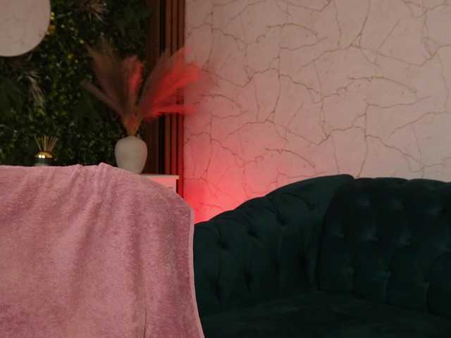 sisi-von-dee's BongaCams show and profile