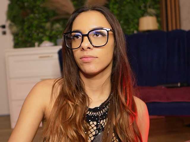 sisi-von-dee's BongaCams show and profile