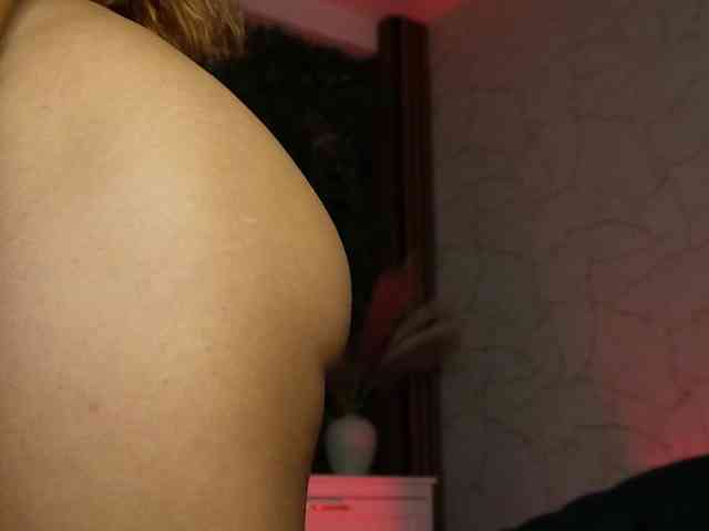 sisi-von-dee sisi-von-dee