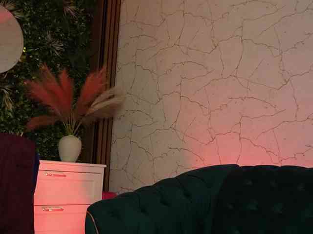 sisi-von-dee sisi-von-dee