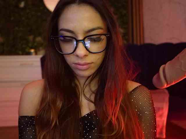 sisi-von-dee sisi-von-dee