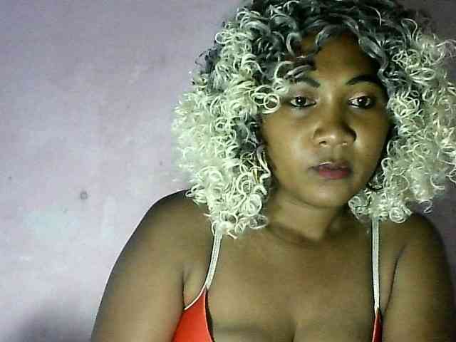 Blacksyl24 webcam