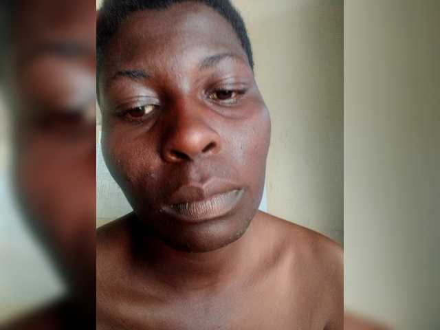 Petitehotchicks webcam bongacams model stream image